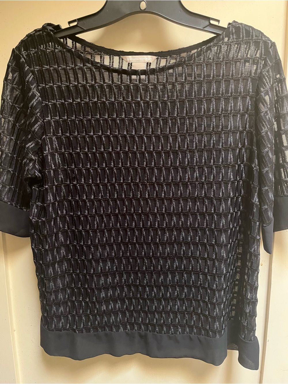 Banana Republic Black Textured Short Sleeve Blouse